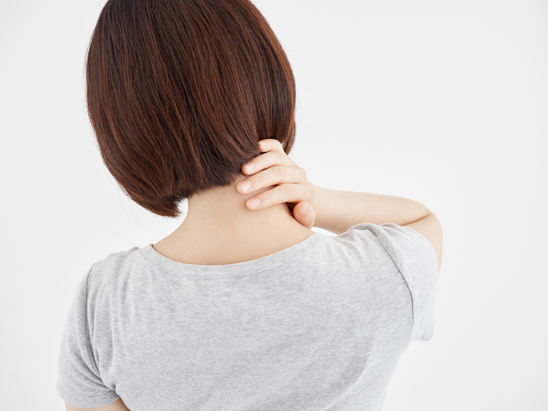 首の痛みの治療について